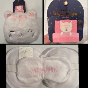 Travel pillow with eye mask / folding with a zipper closure / compact / NEW tags